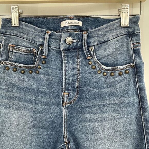 Good American Blue Good Legs Crop Split Stud Hem Stretch Denim Jeans Size 2/26 - Picture 2 of 7